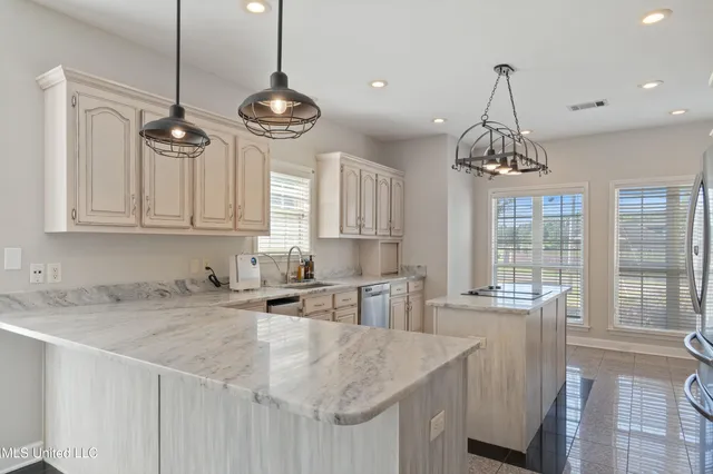 $634,999 | 3466 North Woodland, Southaven, MS 38672