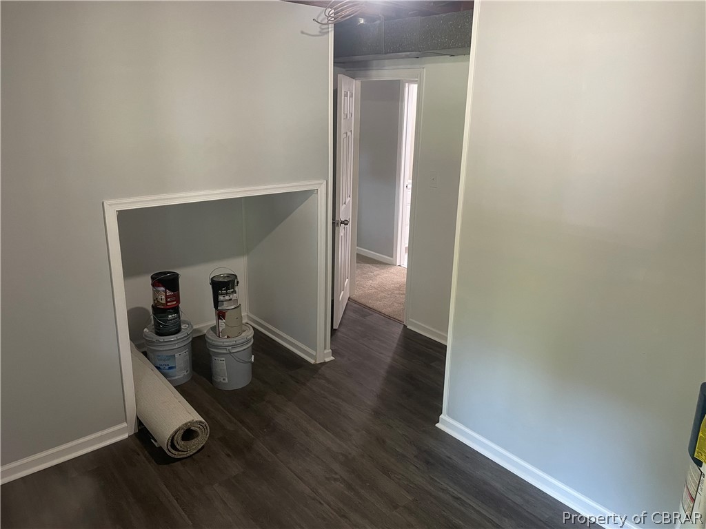 9545 Heather Ridge Richmond, VA 23237 - Photo 14 of 15 Large with storage cubby
