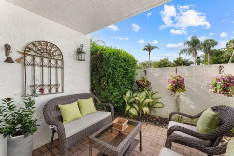 $749,900 | 6864 Willow Wood Drive, Unit 405, Boca Raton, FL 33434