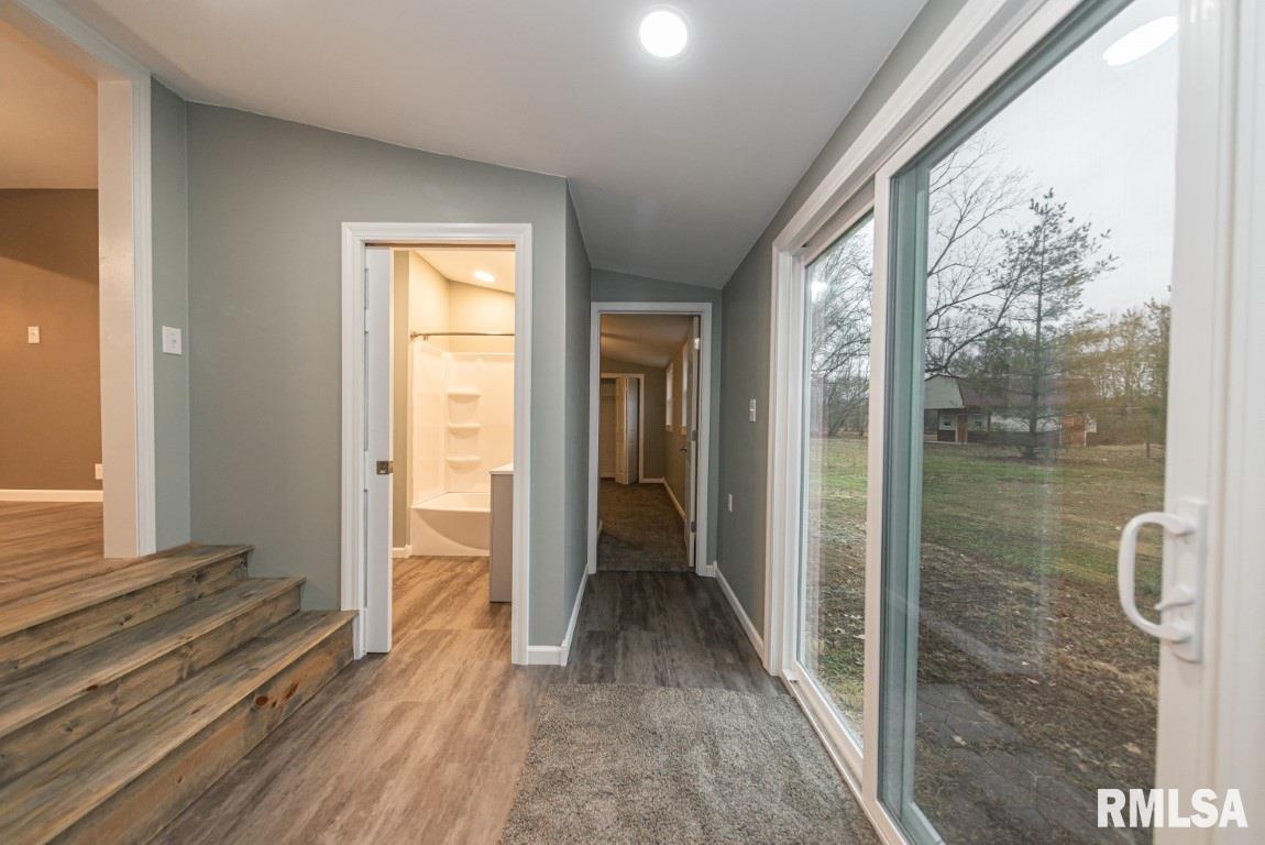 701 Airport Road Mount Vernon, IL 62864 - Photo 22 of 26 Gallery Image 22