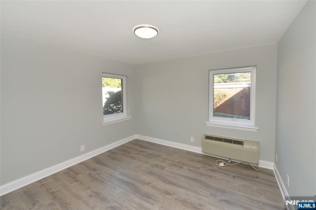 260 Oak Street, Unit E4 Ridgewood, NJ 07450 - Photo 11 of 12