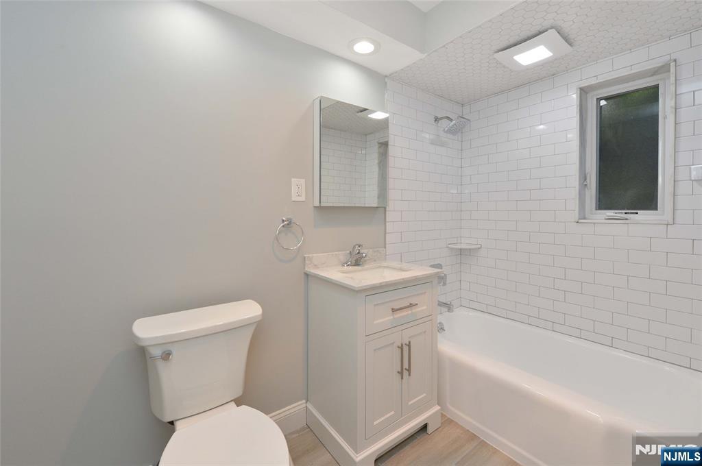 260 Oak Street, Unit E4 Ridgewood, NJ 07450 - Photo 12 of 12