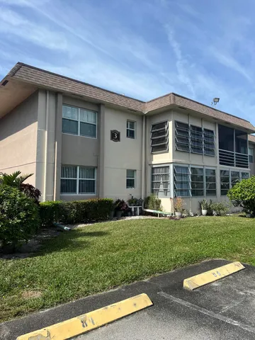 $109,900 | 504 Davis Road, Unit 95, Palm Springs, FL 33461