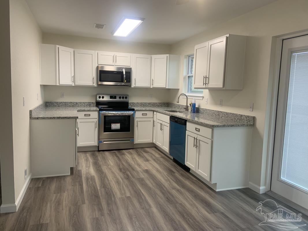 6945 Oakcliff Road Pensacola, FL 32526 - Photo 3 of 12 Gallery Image 3