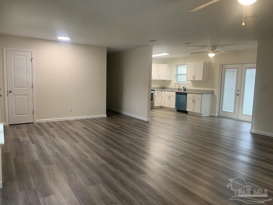 6945 Oakcliff Road Pensacola, FL 32526 - Photo 4 of 12 Gallery Image 4