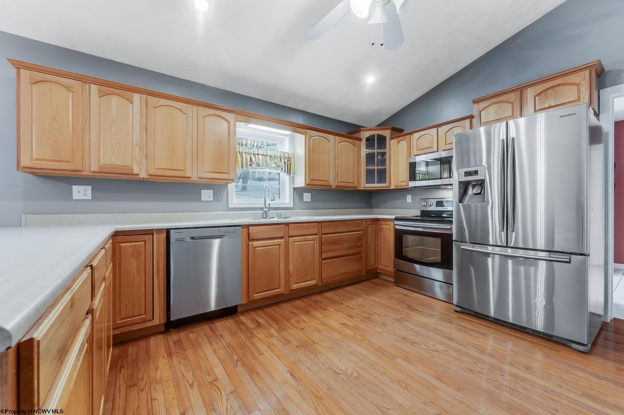 151 Raintree Boulevard Bridgeport, WV 26330 - Photo 11 of 49 Gallery Image 11