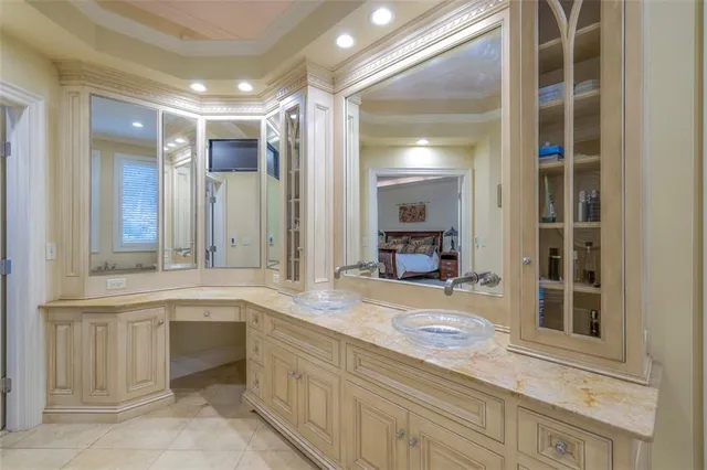 $2,995,000 | 11425 Canterbury Circle, Leawood, KS 66211