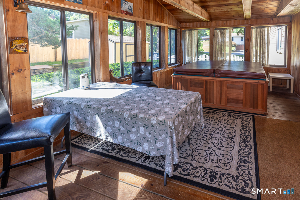 428 Hammock Road Westbrook, CT 06498 - Photo 15 of 40 Sunroom