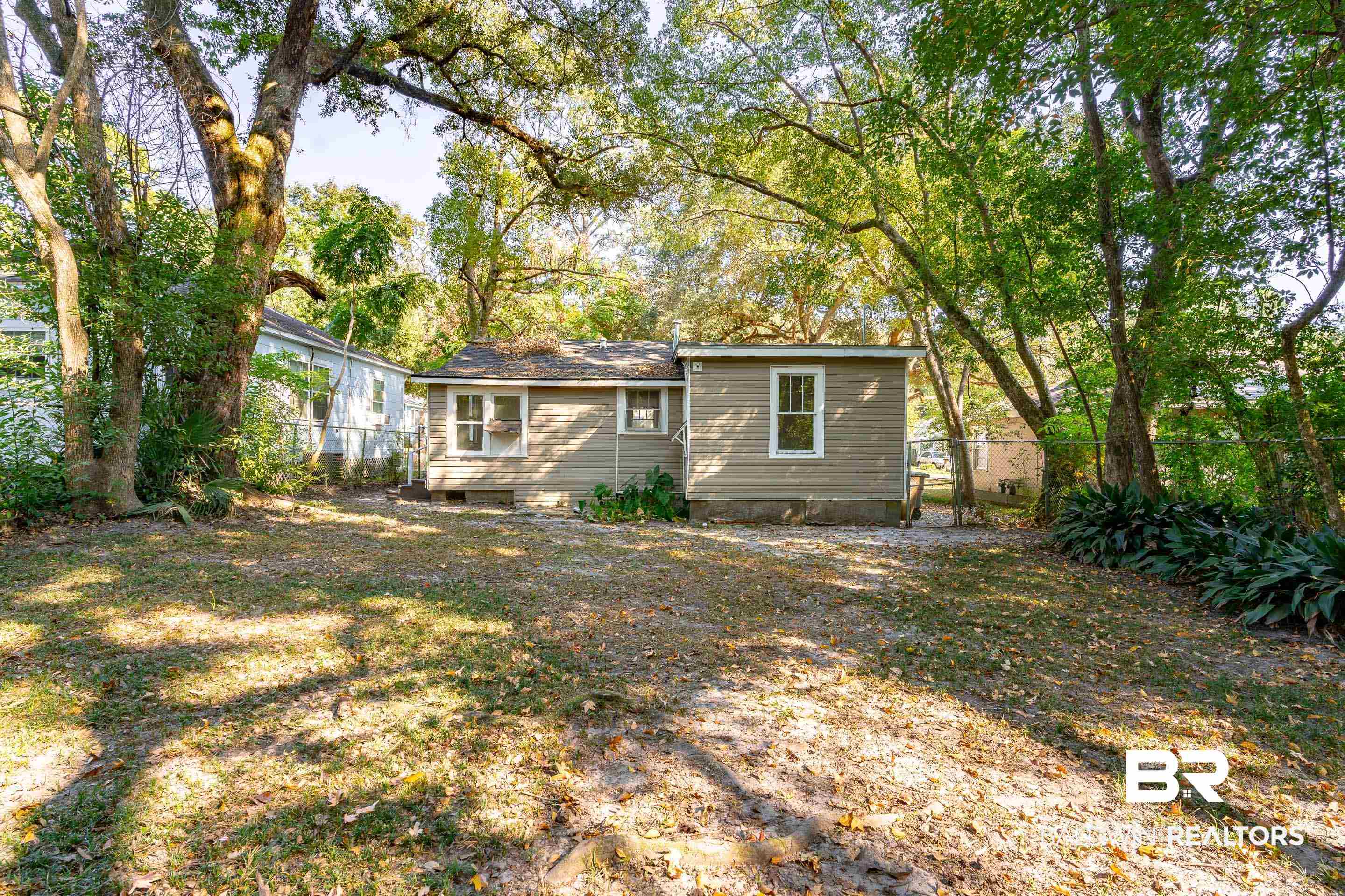 166 Crenshaw Street Mobile, AL 36606 - Photo 20 of 24 View of rear view of property