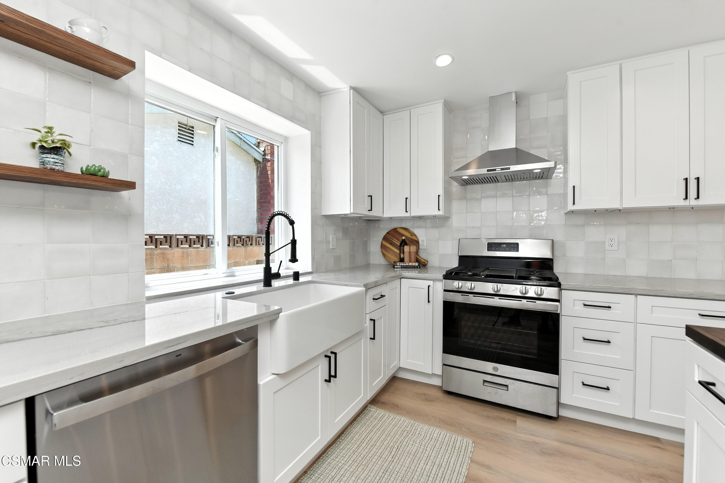 6669 Charing Street Simi Valley, CA 93063 - Photo 12 of 52 6669 Charing St. Simi Valley 93063