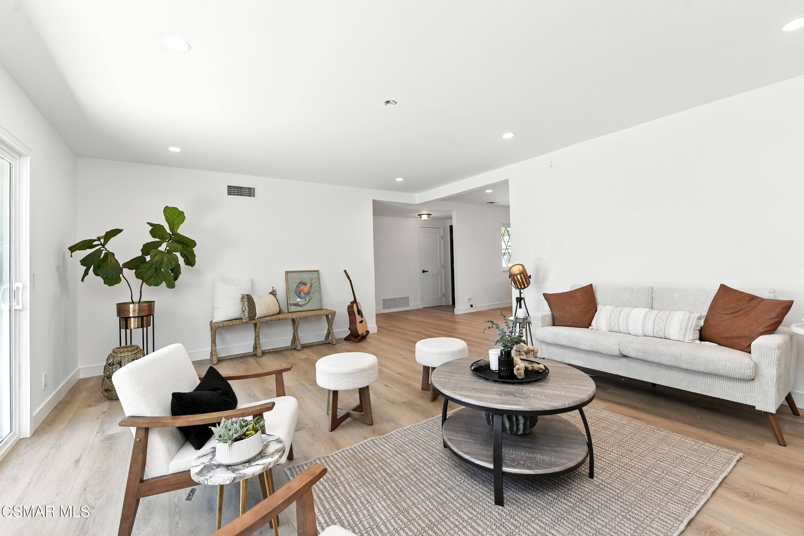 6669 Charing Street Simi Valley, CA 93063 - Photo 18 of 52 6669 Charing St. Simi Valley 93063