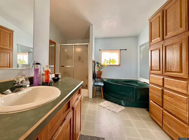 $430,000 | 31 Windhil Road, Douglas, WY 82633