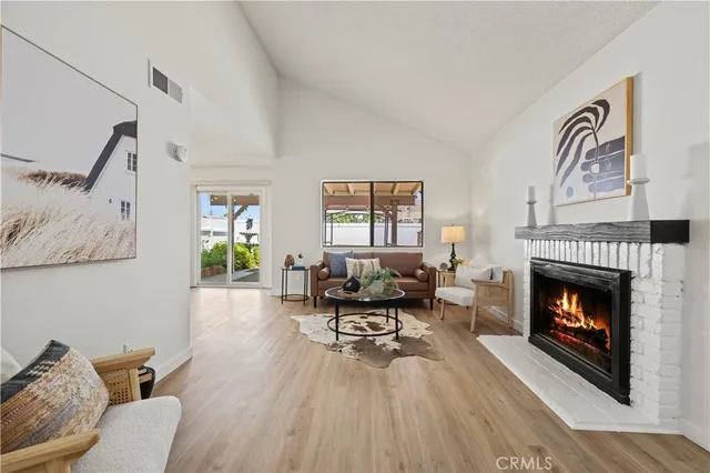 $519,000 | 25273 Ave Dorena, Newhall, CA 91321