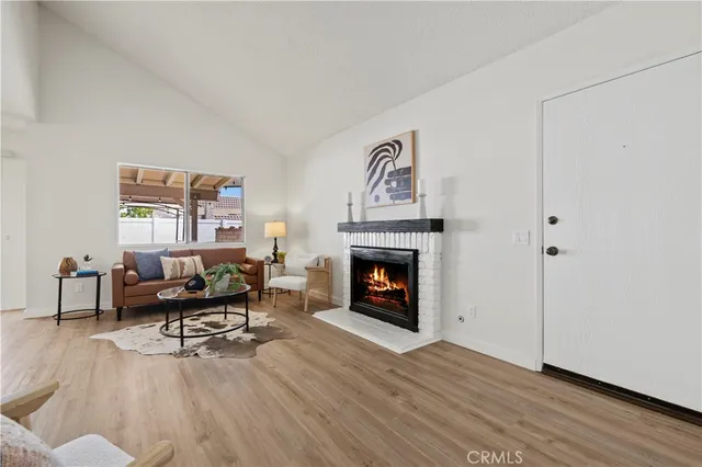 $519,000 | 25273 Ave Dorena, Newhall, CA 91321