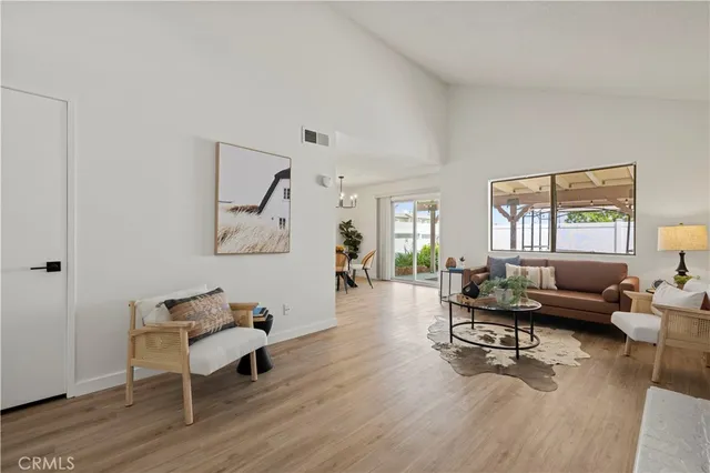 $519,000 | 25273 Ave Dorena, Newhall, CA 91321