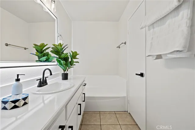 $519,000 | 25273 Ave Dorena, Newhall, CA 91321