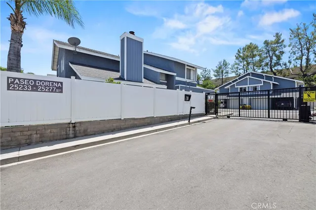 $519,000 | 25273 Ave Dorena, Newhall, CA 91321