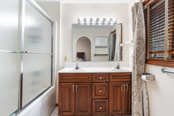 $330,000 | 11735 Waldron Road, Jerome, MI 49249