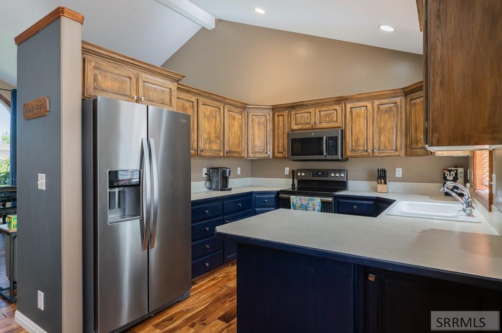 2755 Ridgecrest Drive Idaho Falls, ID 83404 - Photo 16 of 48