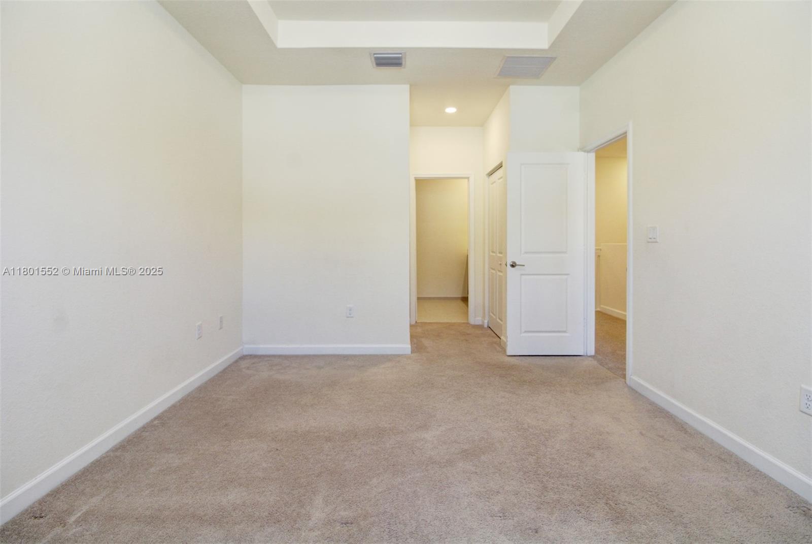 11094 West 33rd Way Hialeah, FL 33018 - Photo 19 of 46