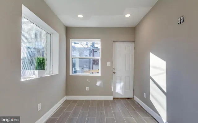 $2,599 | 14 South East Avenue, Baltimore, MD 21224