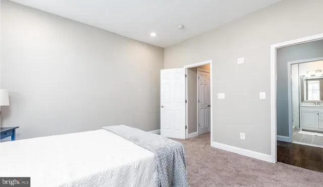 $2,599 | 14 South East Avenue, Baltimore, MD 21224