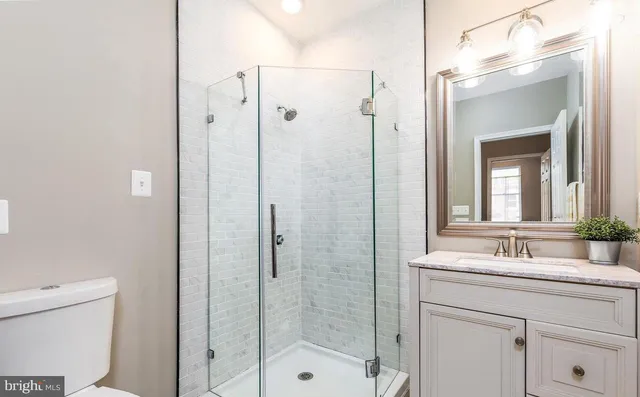 $2,599 | 14 South East Avenue, Baltimore, MD 21224