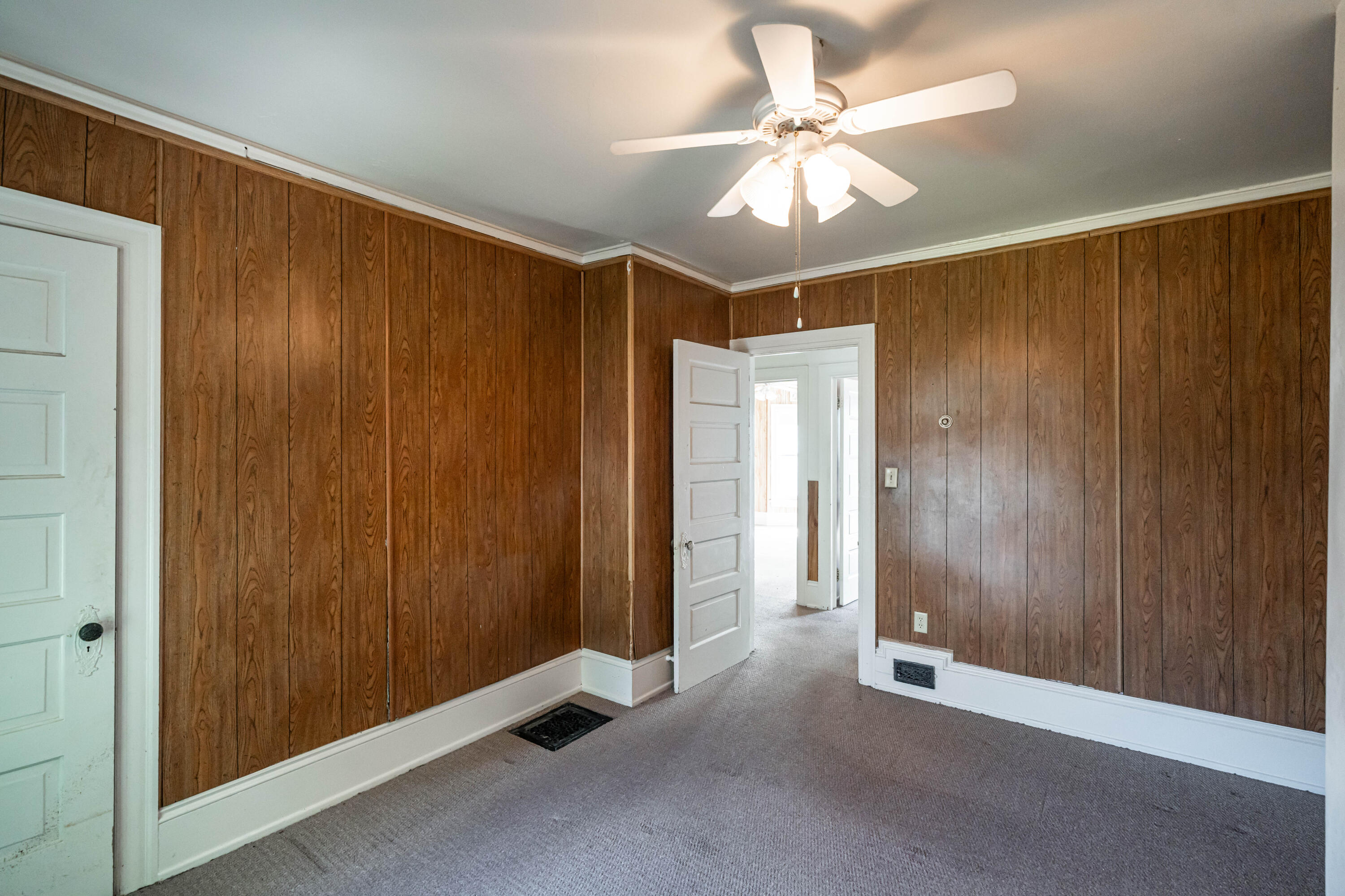 2043 North 28th Street Milwaukee, WI 53208 - Photo 29 of 42 DSC08133