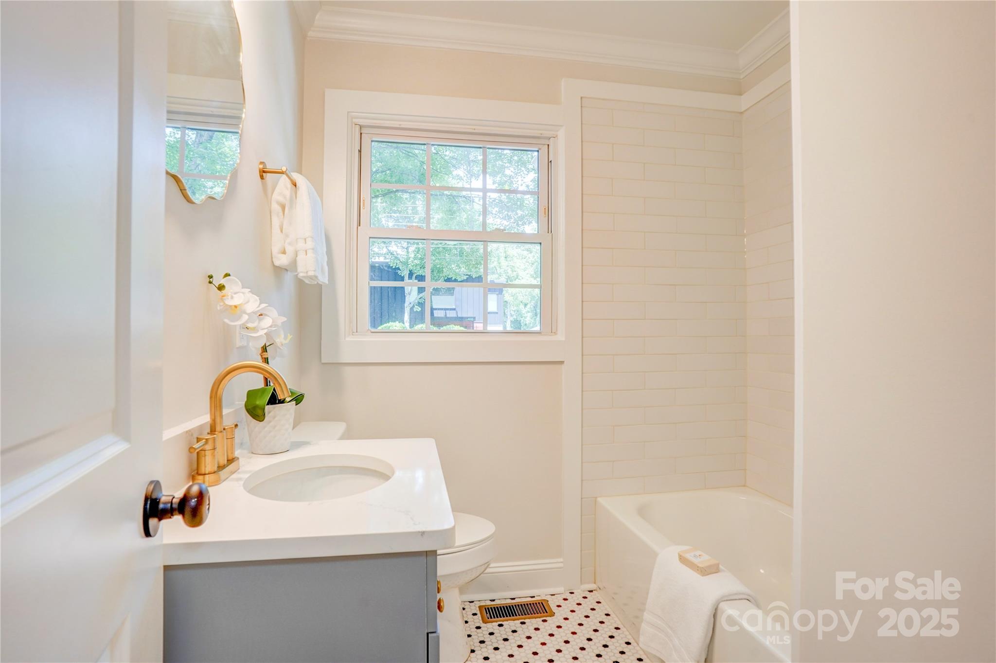 4226 Raney Way Charlotte, NC 28205 - Photo 11 of 44 Gallery Image 11