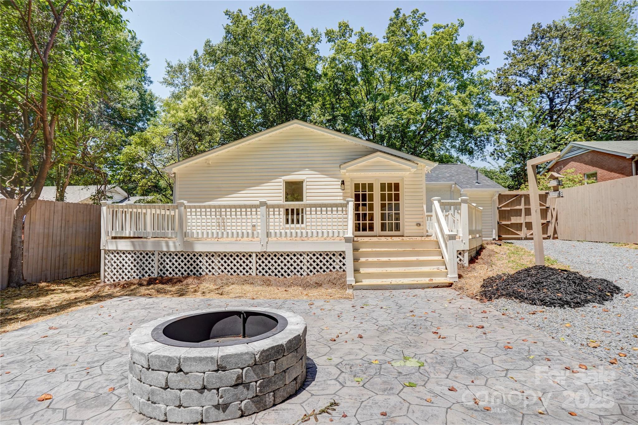 4226 Raney Way Charlotte, NC 28205 - Photo 38 of 44 Gallery Image 38
