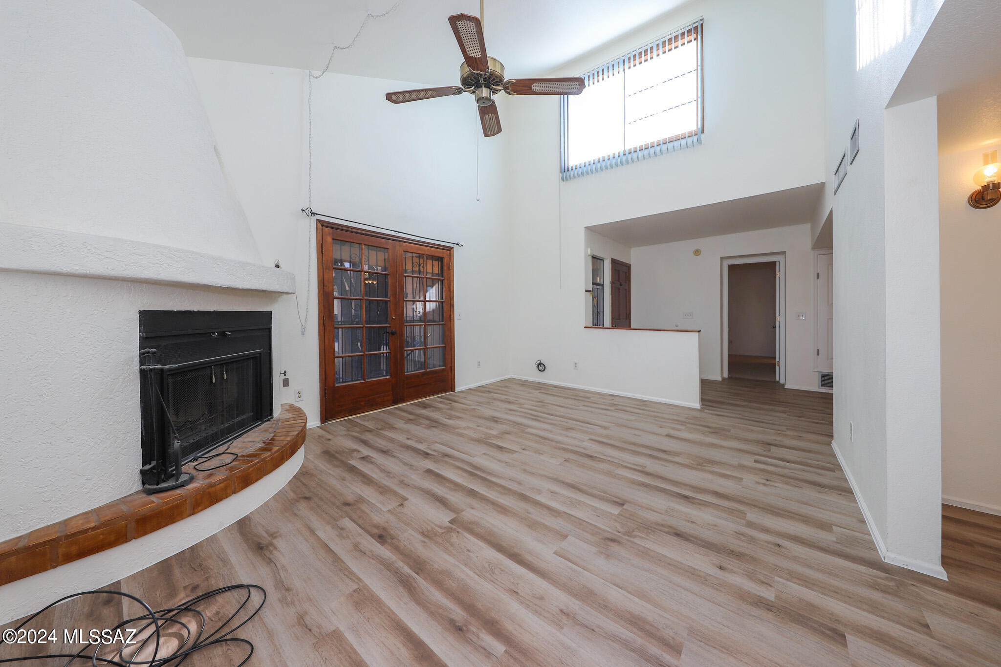8271 North Oracle Road, Unit 250 Tucson, AZ 85704 - Photo 13 of 26 Livingroom