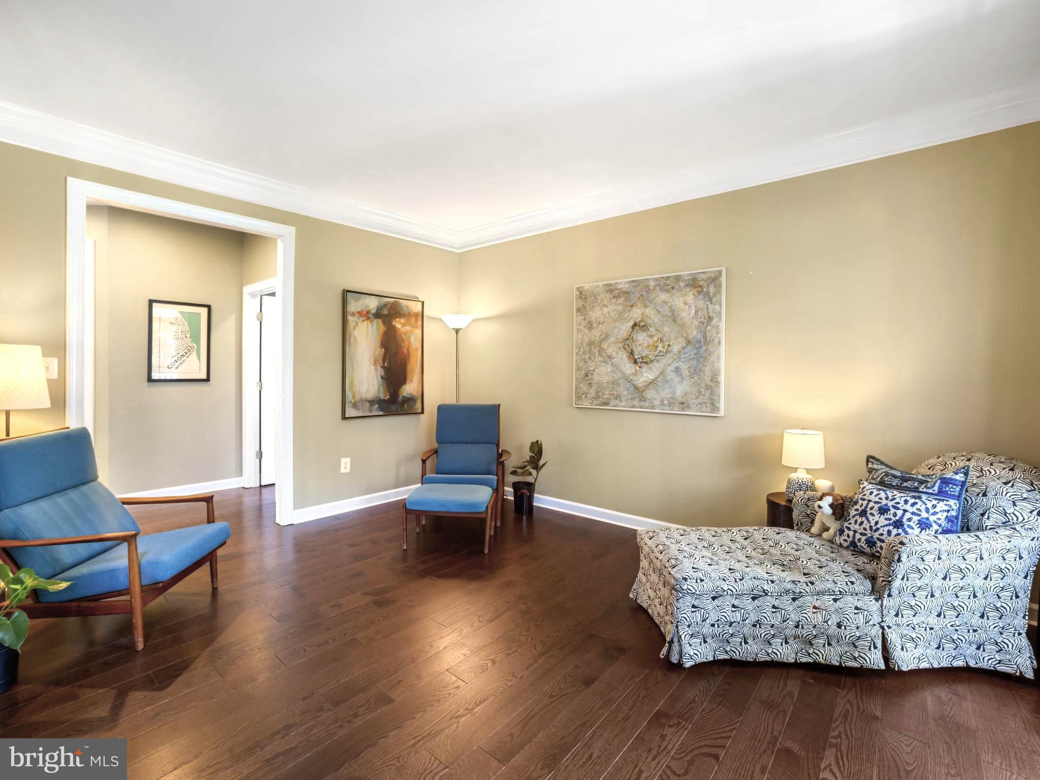 733 Seneca Drive Odenton, MD 21113 - Photo 23 of 83 a living room with furniture and a wooden floor