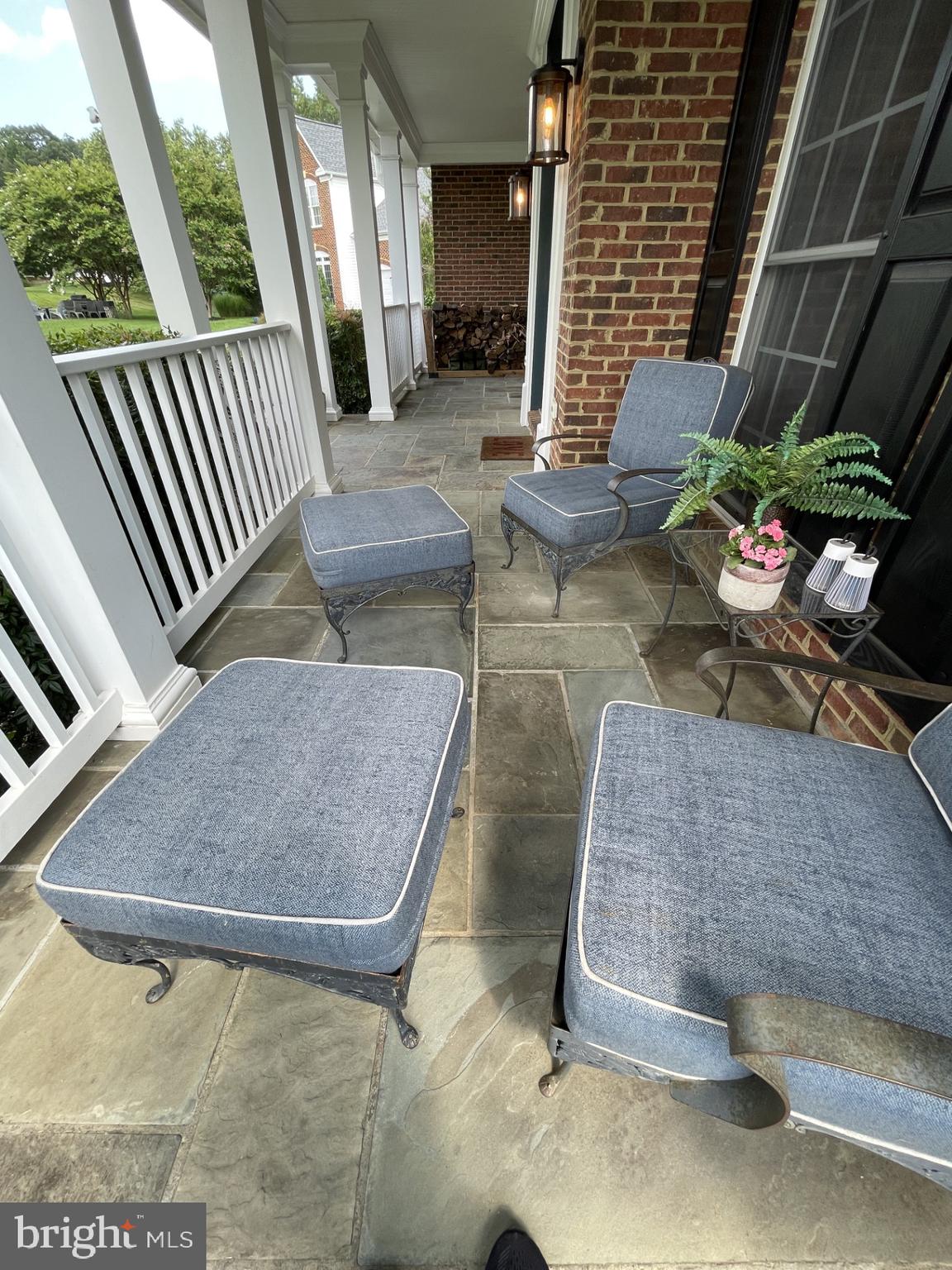 733 Seneca Drive Odenton, MD 21113 - Photo 70 of 83 a living room with furniture