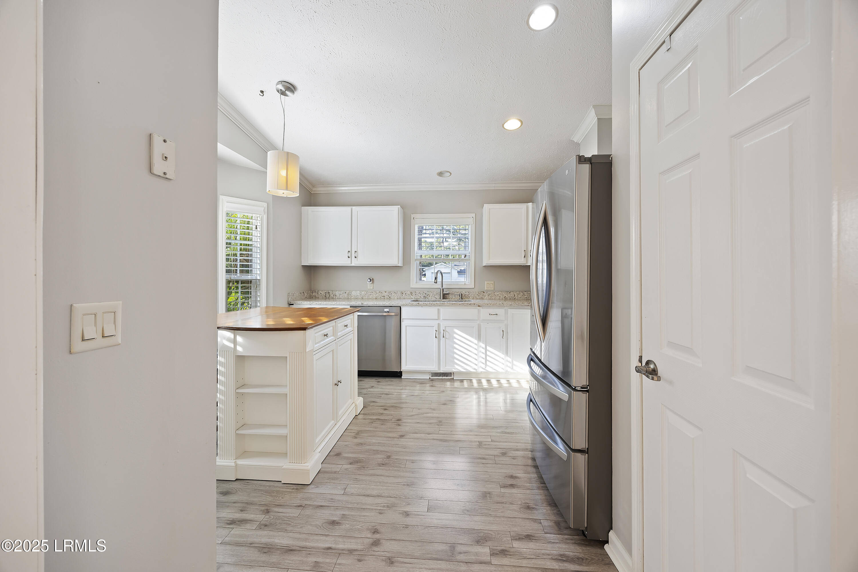 65 River Tree Circle Bluffton, SC 29910 - Photo 5 of 48 4R9A1576