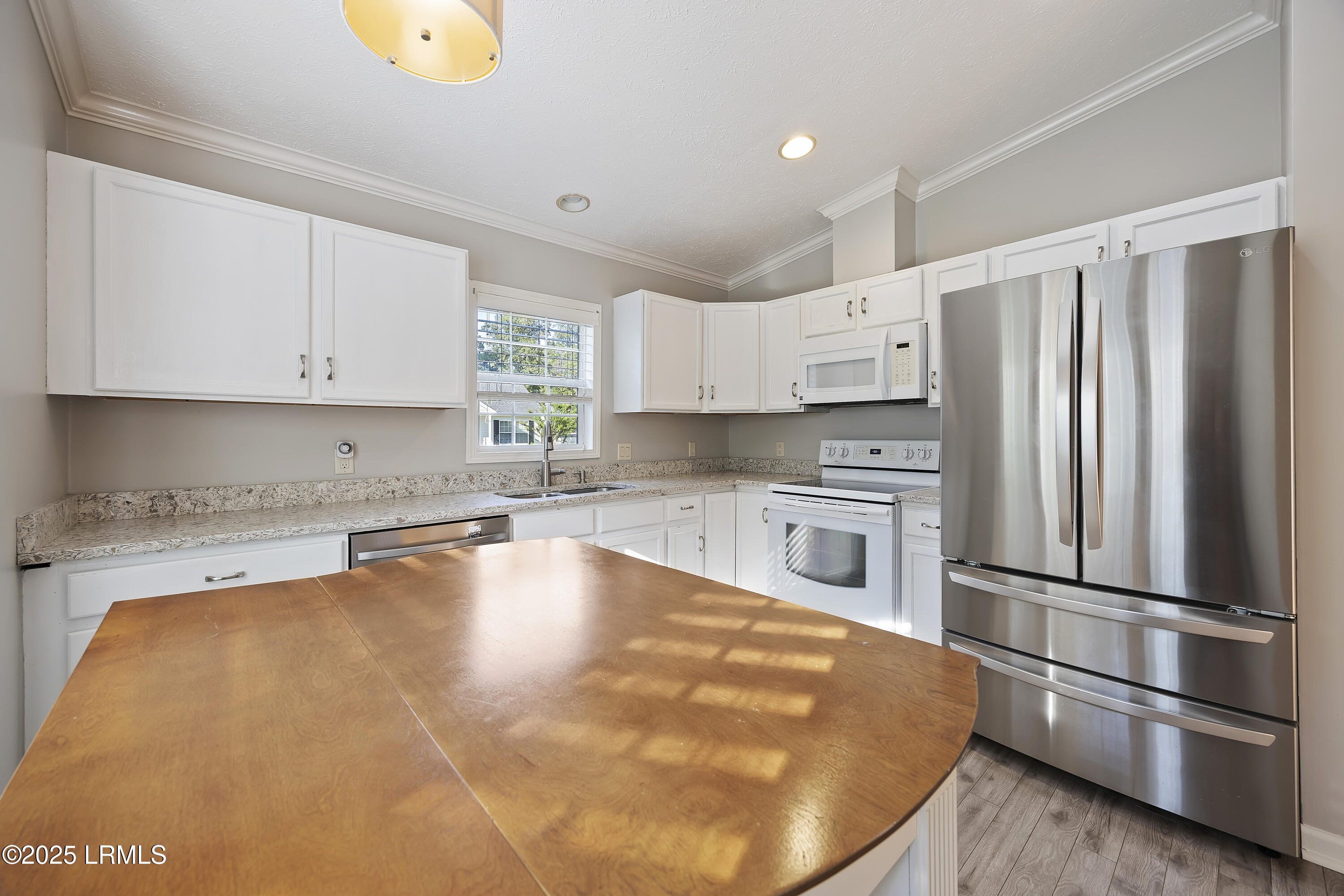 65 River Tree Circle Bluffton, SC 29910 - Photo 6 of 48 4R9A1581