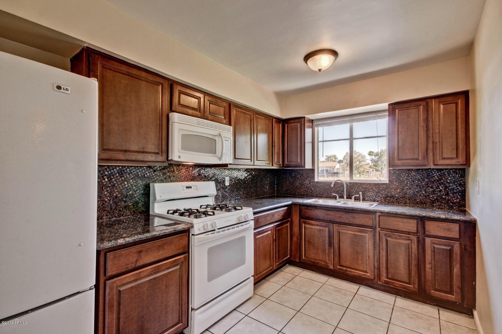 3837 West Cheery Lynn Road Phoenix, AZ 85019 - Photo 4 of 26 Cheery Lynn (9)