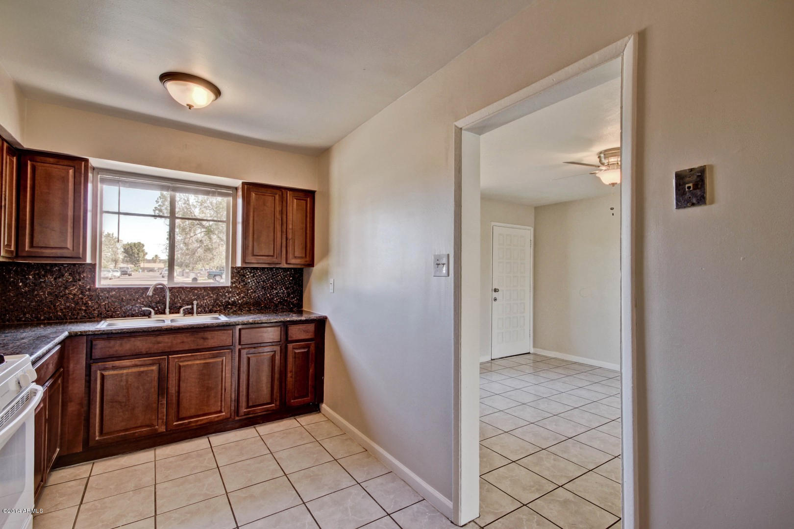 3837 West Cheery Lynn Road Phoenix, AZ 85019 - Photo 6 of 26 Cheery Lynn (12)