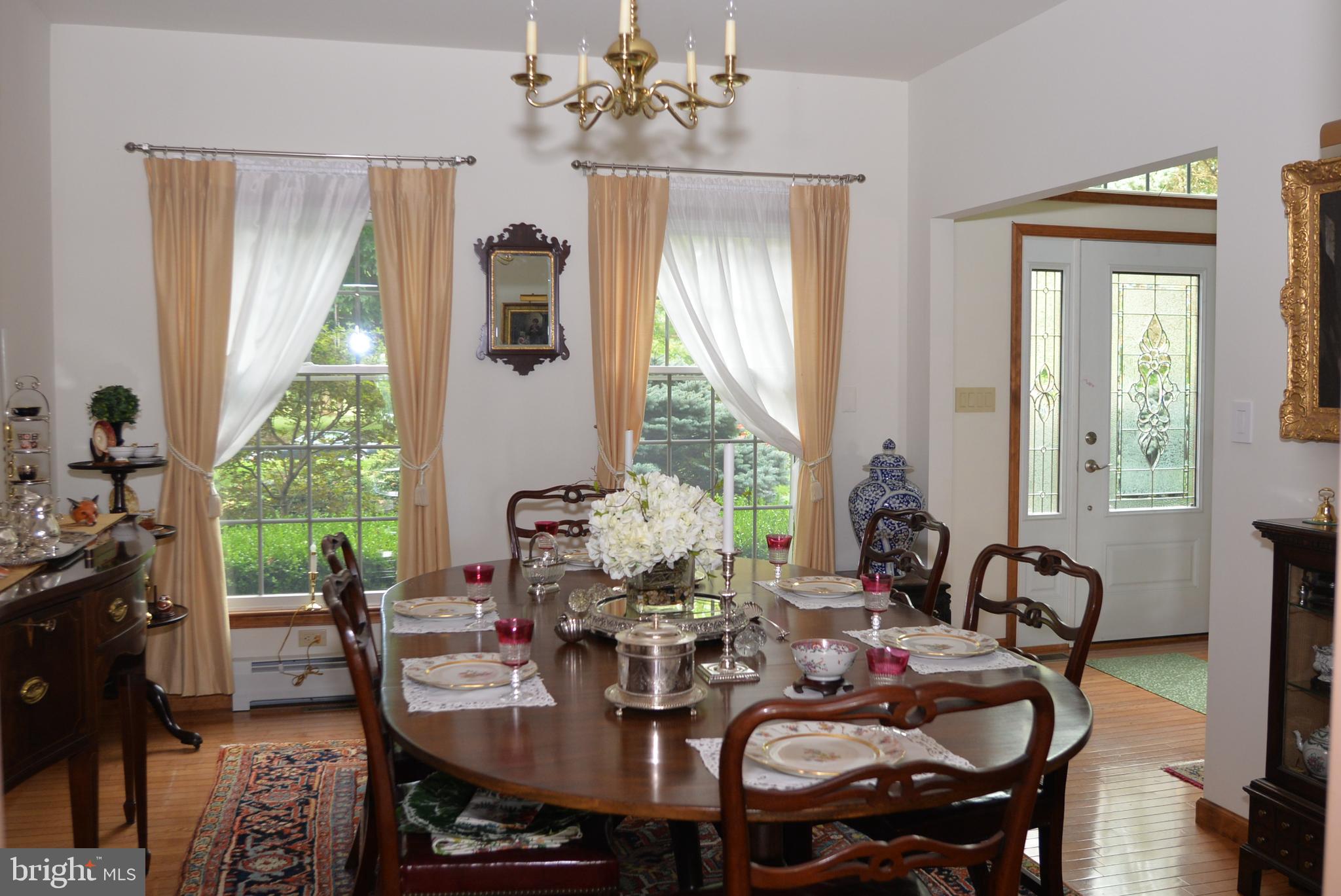 220 Valley View Road Riegelsville, PA 18077 - Photo 9 of 34 Dining room