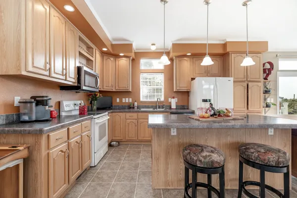$695,000 | 8527 Highway 196, Whitewater, KS 67154