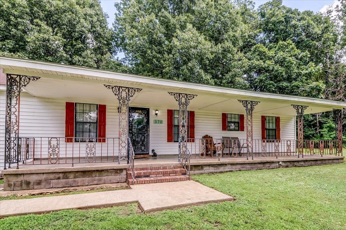 370 Hensley Road Covington, TN 38019 - Photo 2 of 28