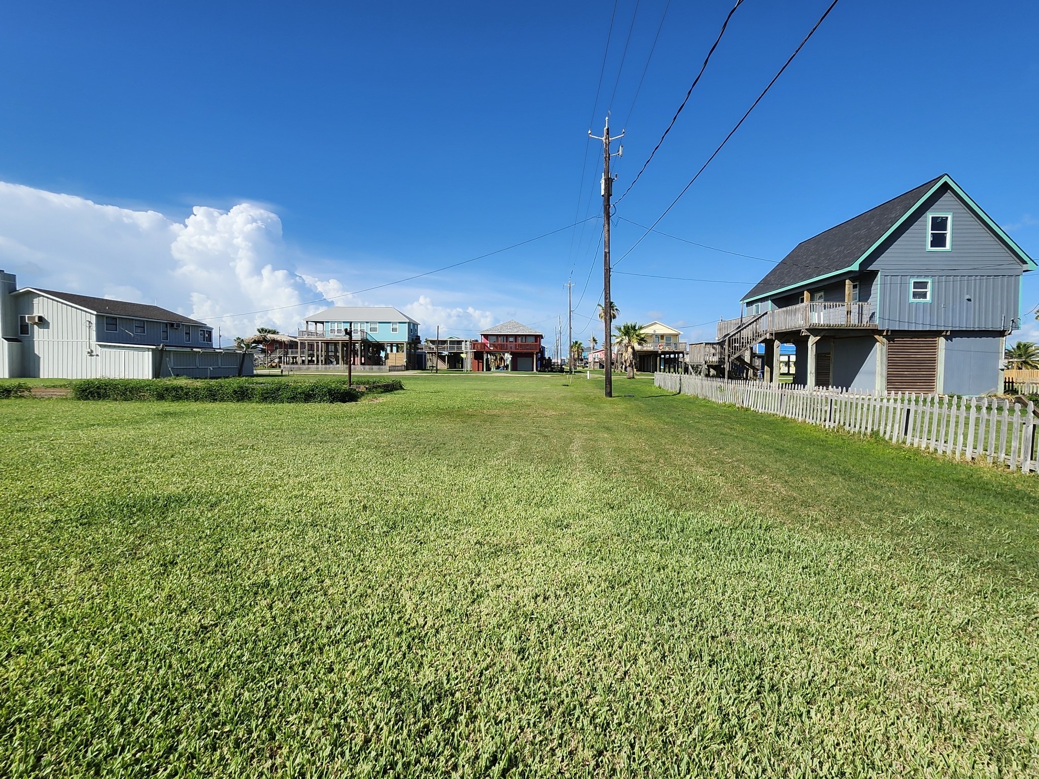 522 Surf Drive Surfside Beach, TX 77541 - Photo 25 of 27 Looking from the NE corner west