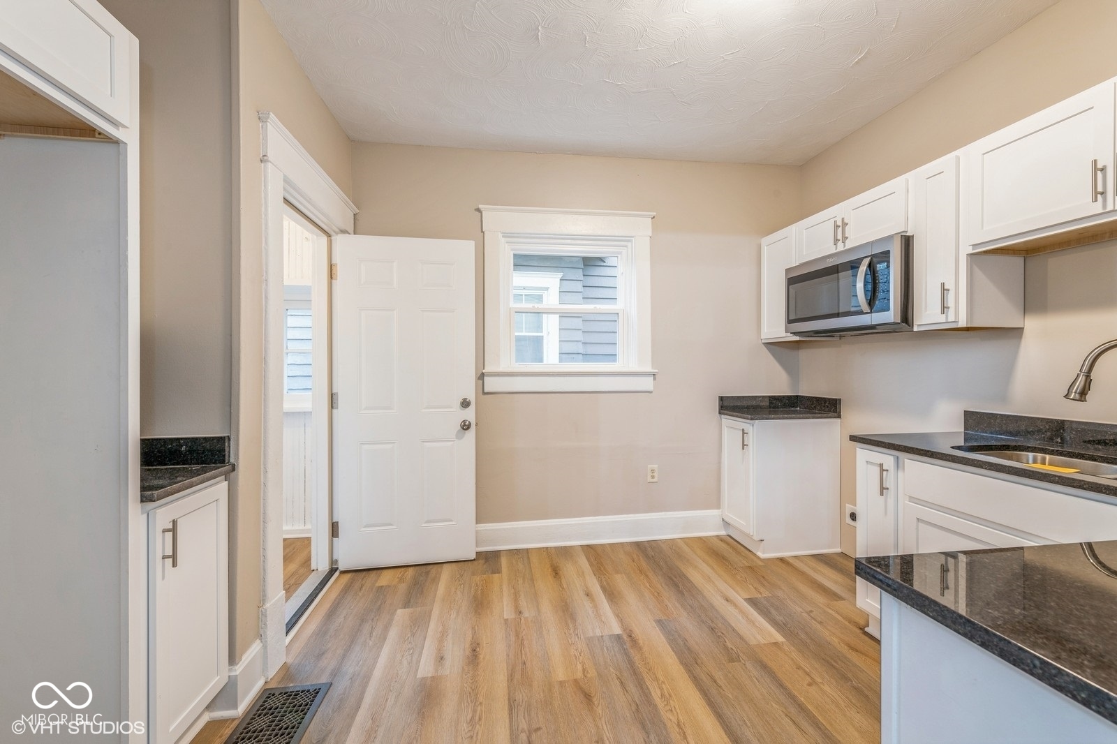 3738 Ruckle Street Indianapolis, IN 46205 - Photo 8 of 15 Gallery Image 8