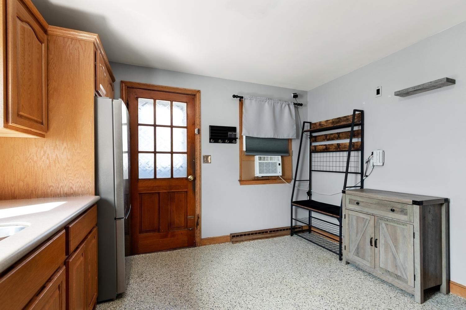 4 Spring Valley Road Boston, MA 02132 - Photo 13 of 30 Gallery Image 13