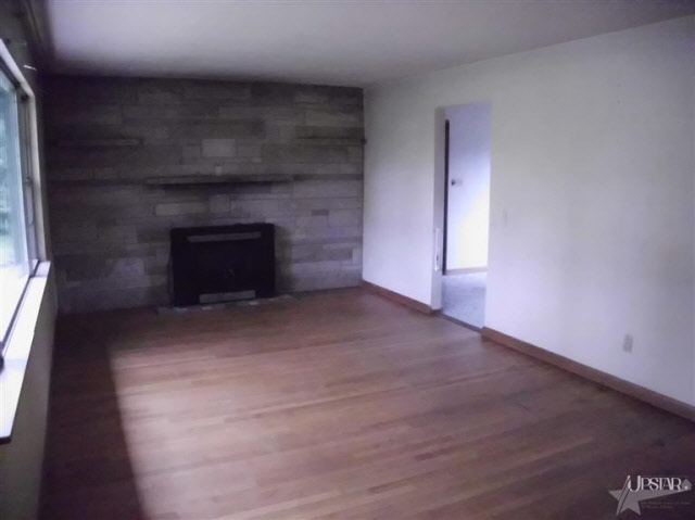 4309 Dicke Road Fort Wayne, IN 46804 - Photo 3 of 11