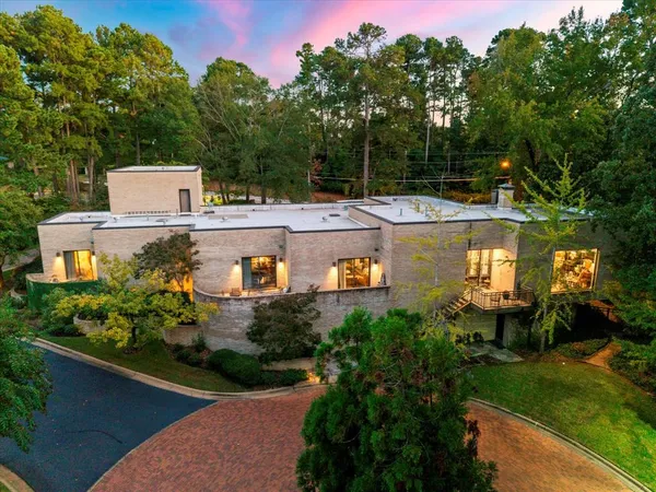 $1,095,000 | 45 Palisades Boulevard, Longview, TX 75605