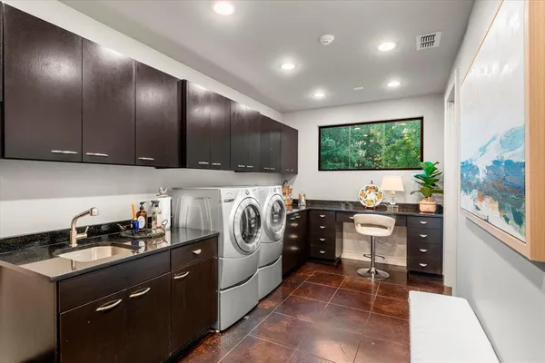 $1,095,000 | 45 Palisades Boulevard, Longview, TX 75605