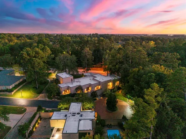 $1,095,000 | 45 Palisades Boulevard, Longview, TX 75605