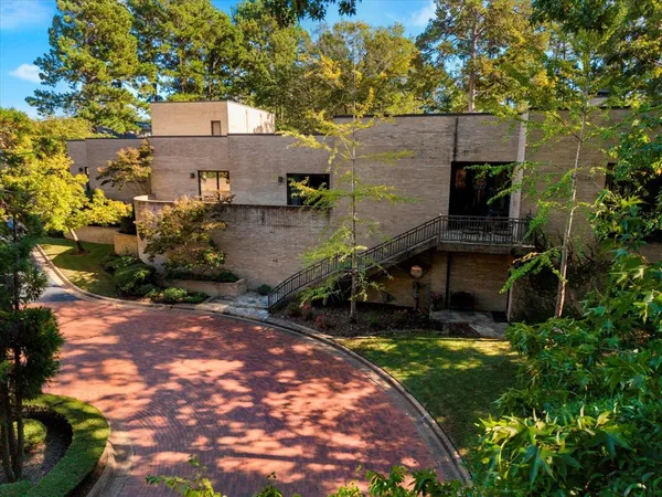 $1,095,000 | 45 Palisades Boulevard, Longview, TX 75605