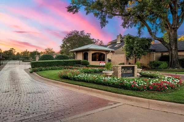 $1,095,000 | 45 Palisades Boulevard, Longview, TX 75605