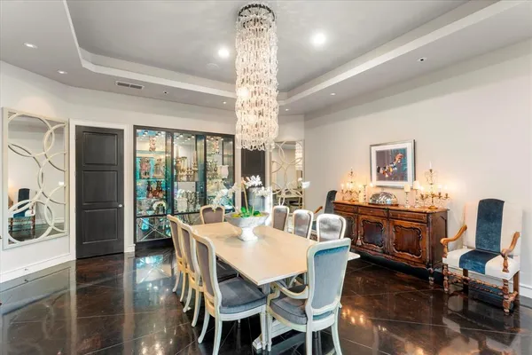 $1,095,000 | 45 Palisades Boulevard, Longview, TX 75605